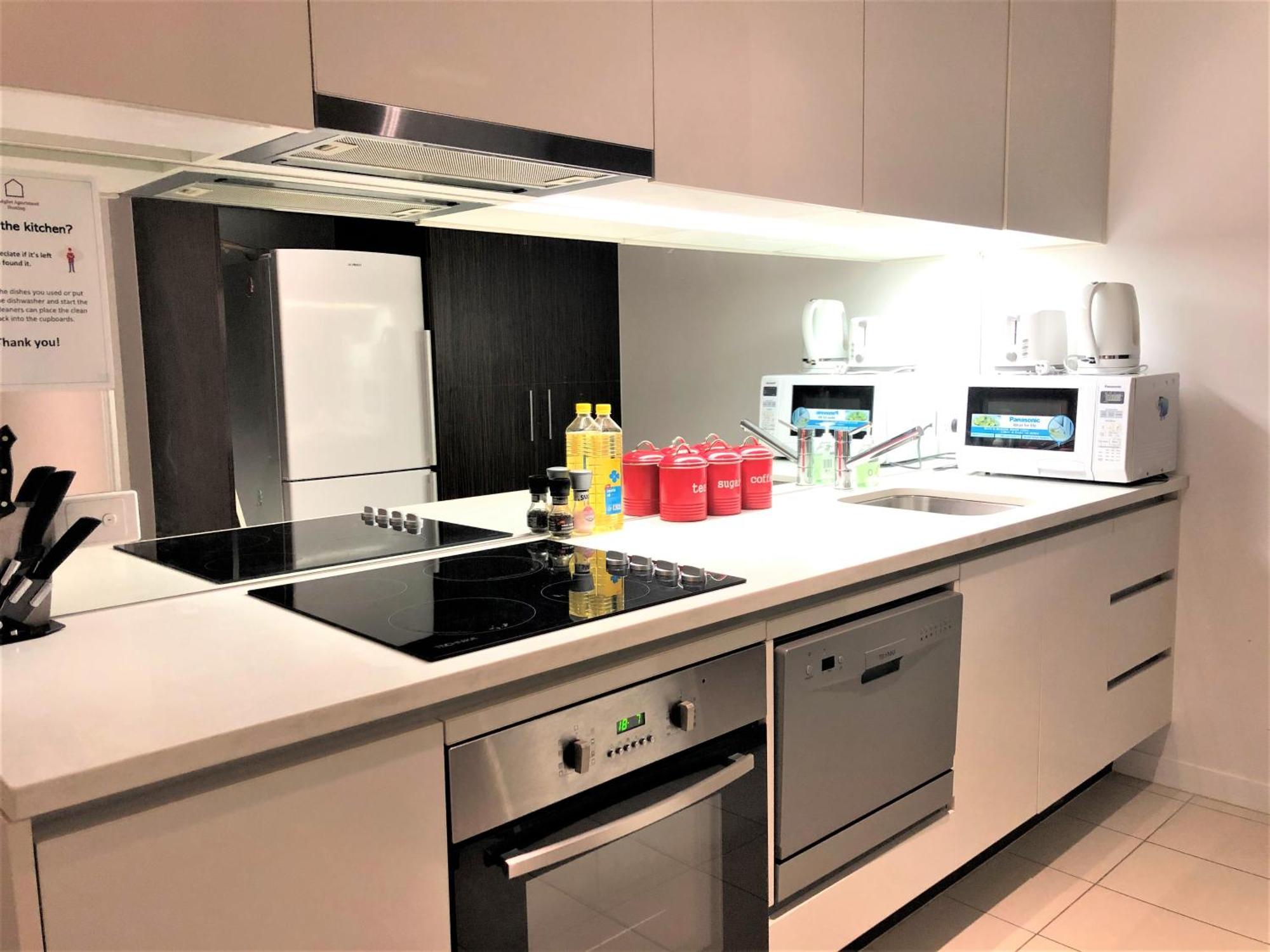 Readyset Apartments At Madison Melbourne Bagian luar foto