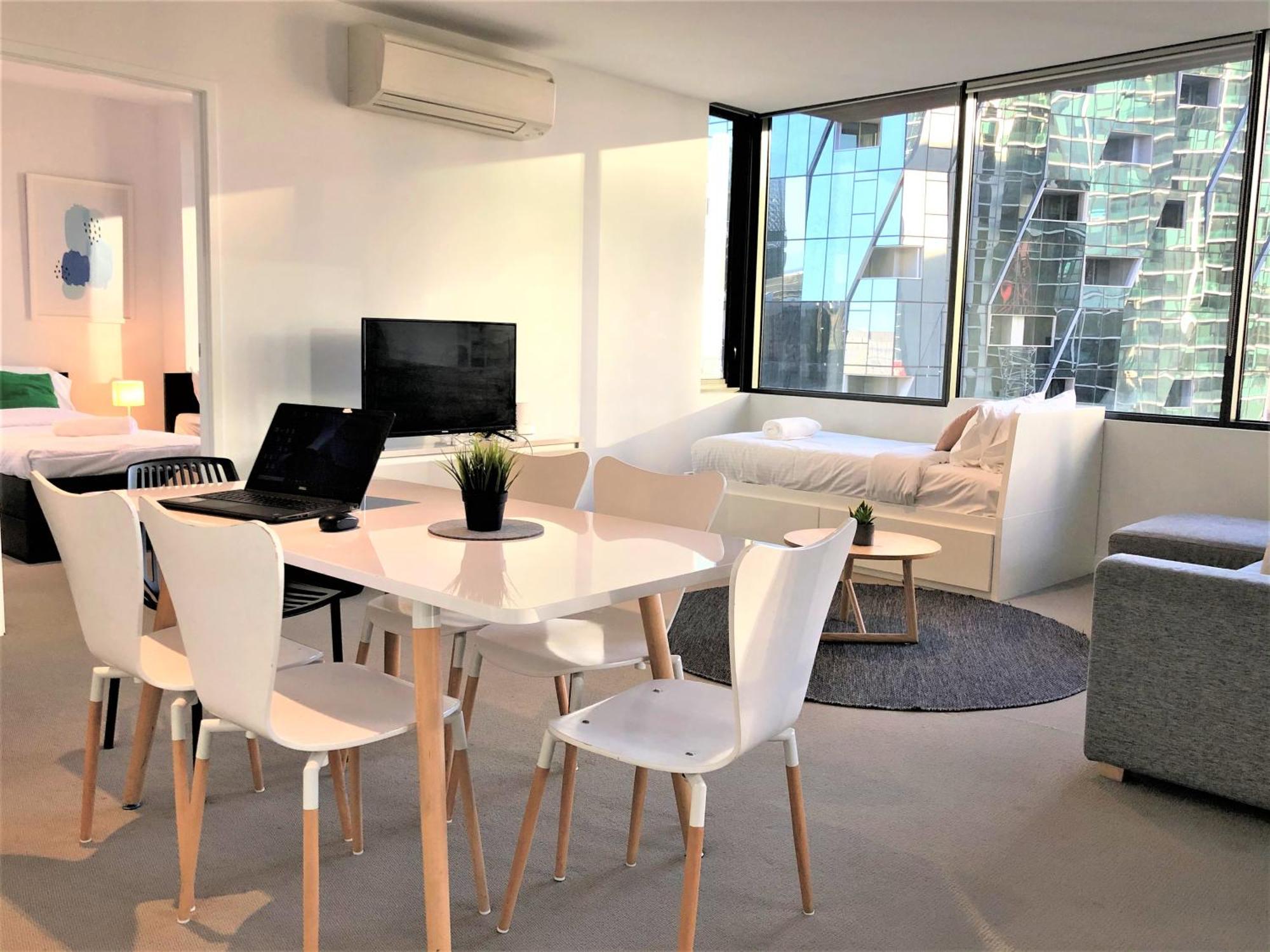 Readyset Apartments At Madison Melbourne Bagian luar foto