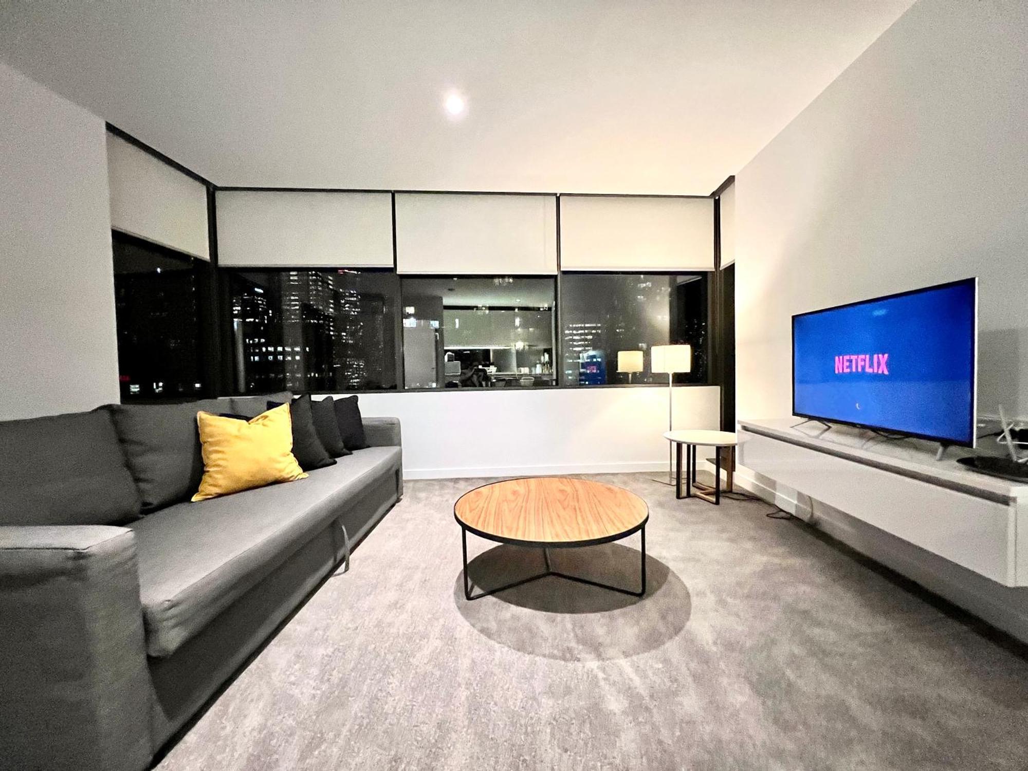 Readyset Apartments At Madison Melbourne Bagian luar foto