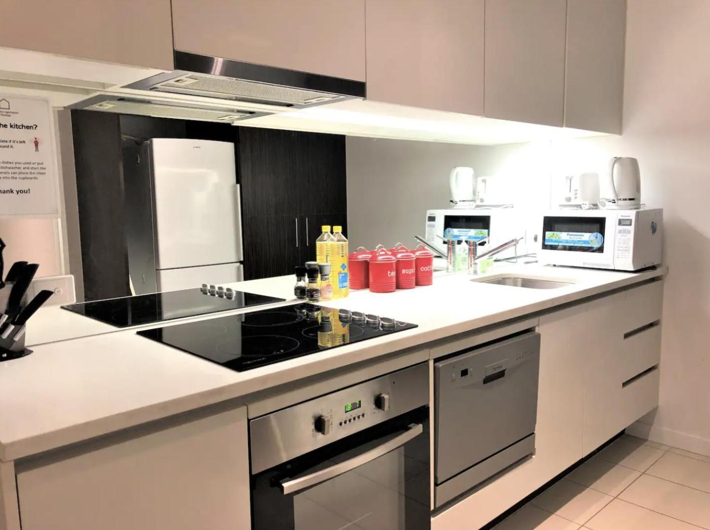 Readyset Apartments At Madison Melbourne Bagian luar foto