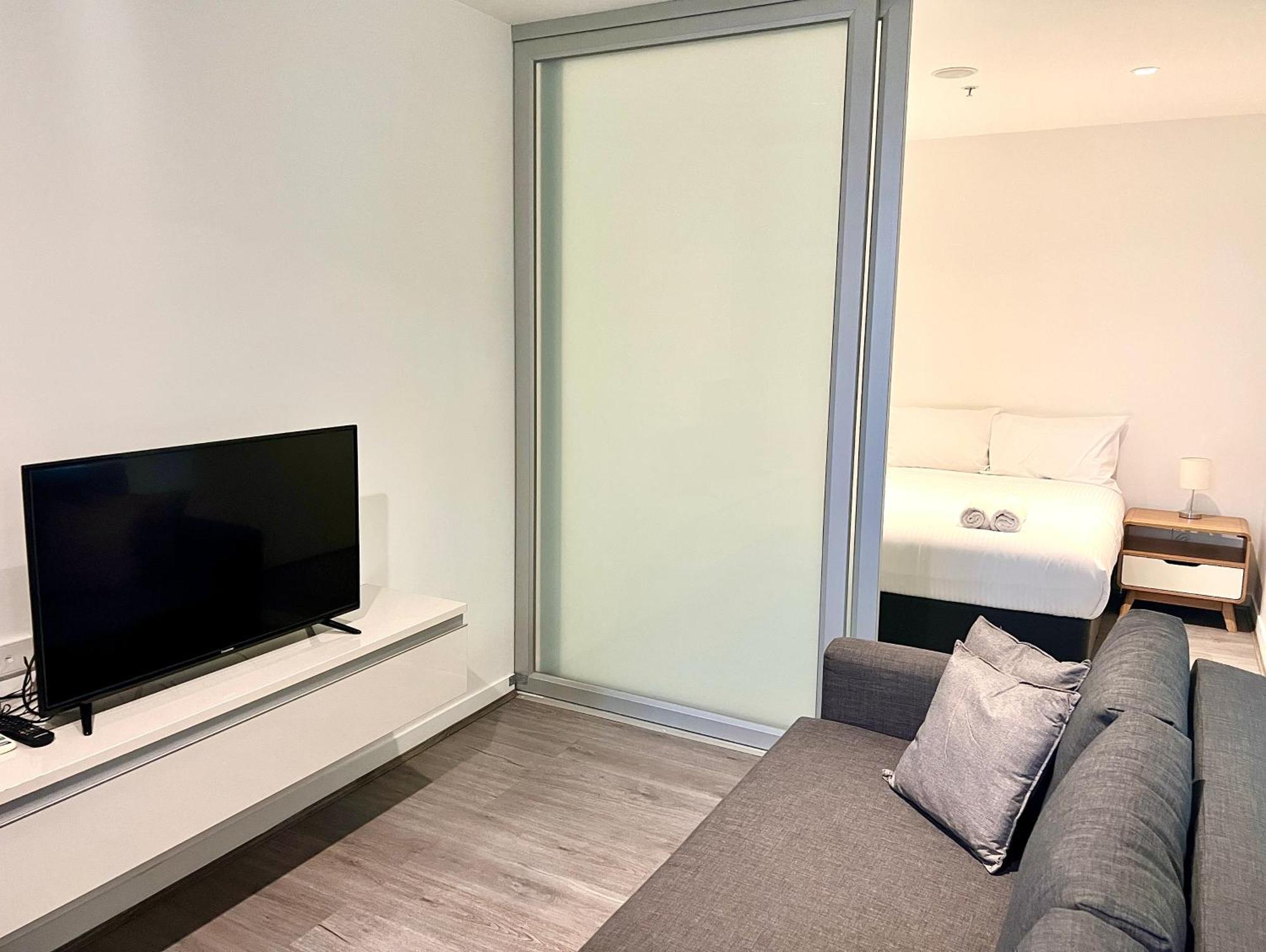 Readyset Apartments At Madison Melbourne Bagian luar foto