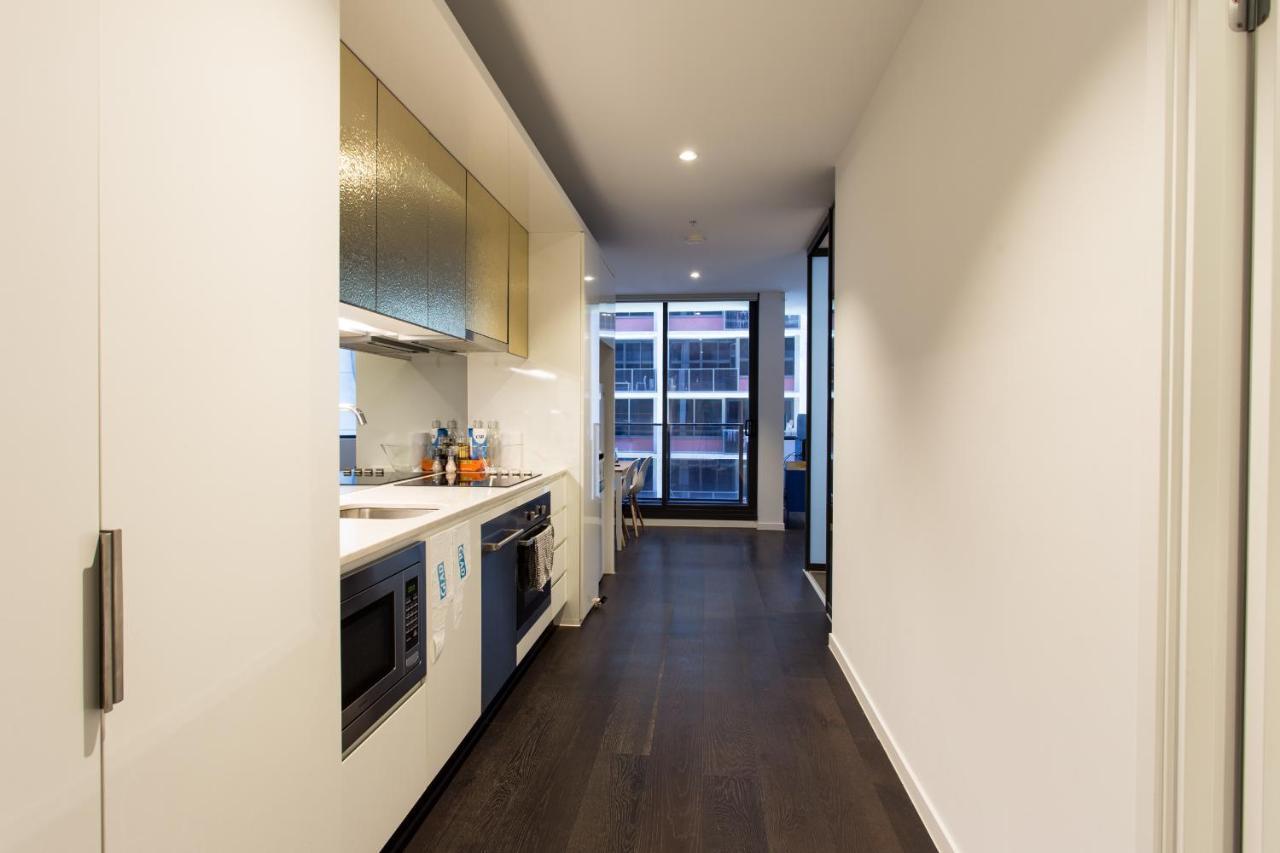 Readyset Apartments At Madison Melbourne Bagian luar foto