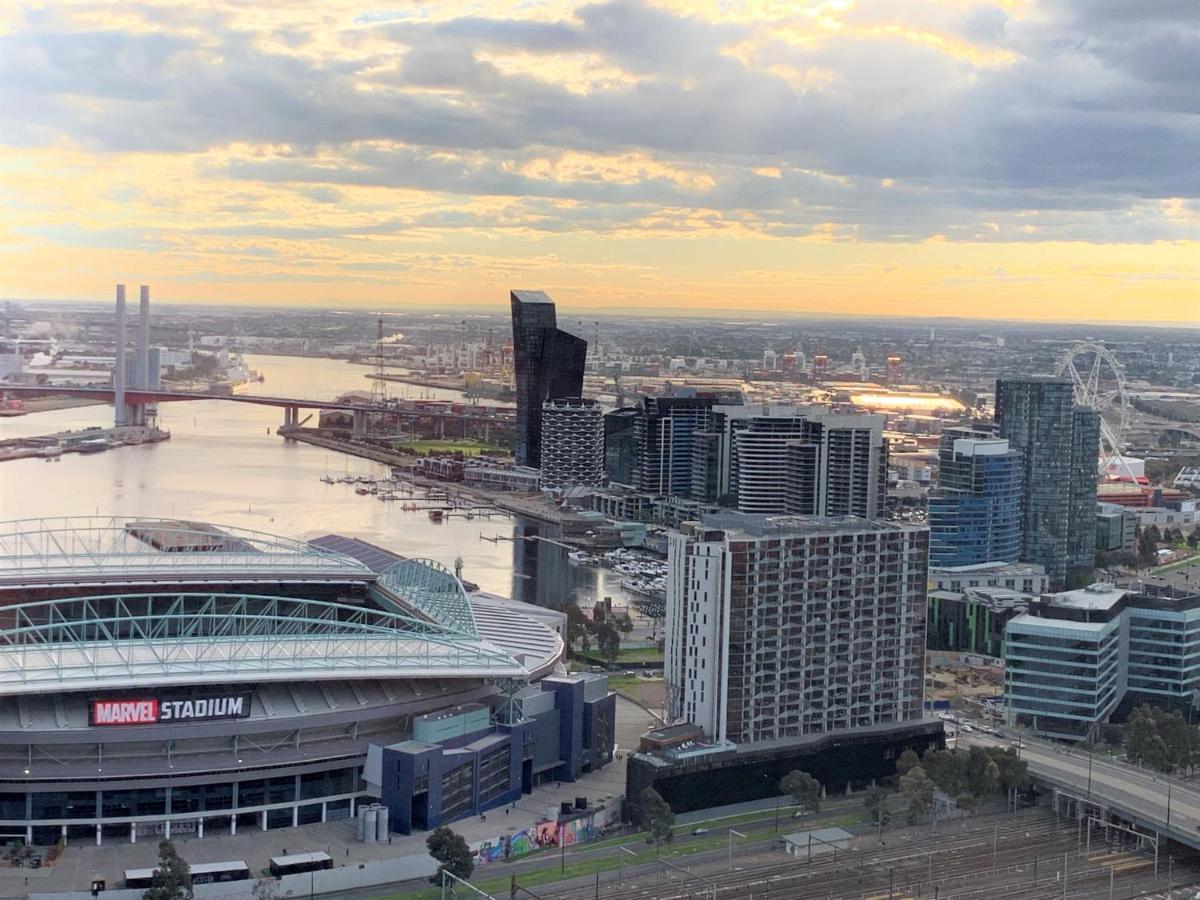 Readyset Apartments At Madison Melbourne Bagian luar foto