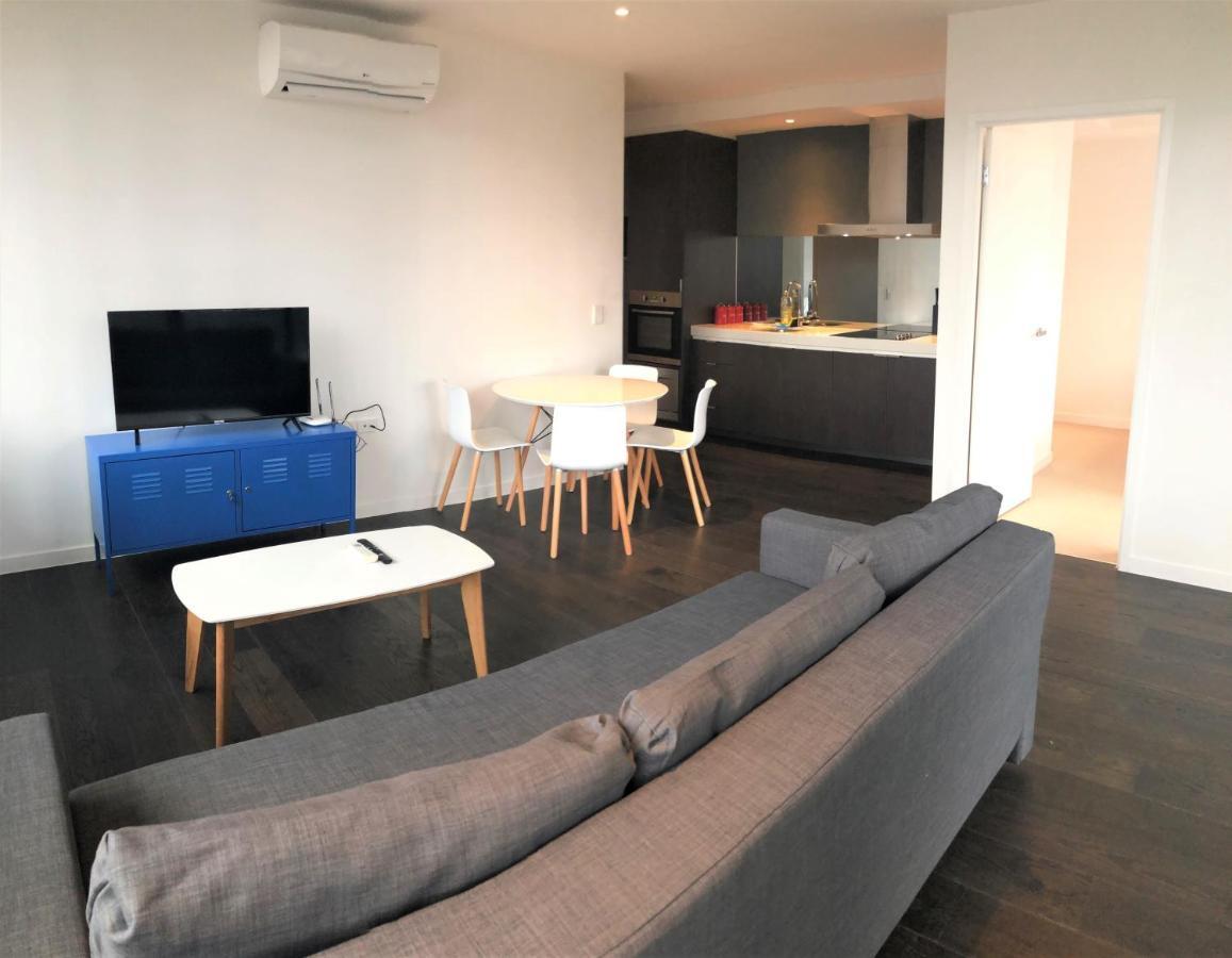 Readyset Apartments At Madison Melbourne Bagian luar foto